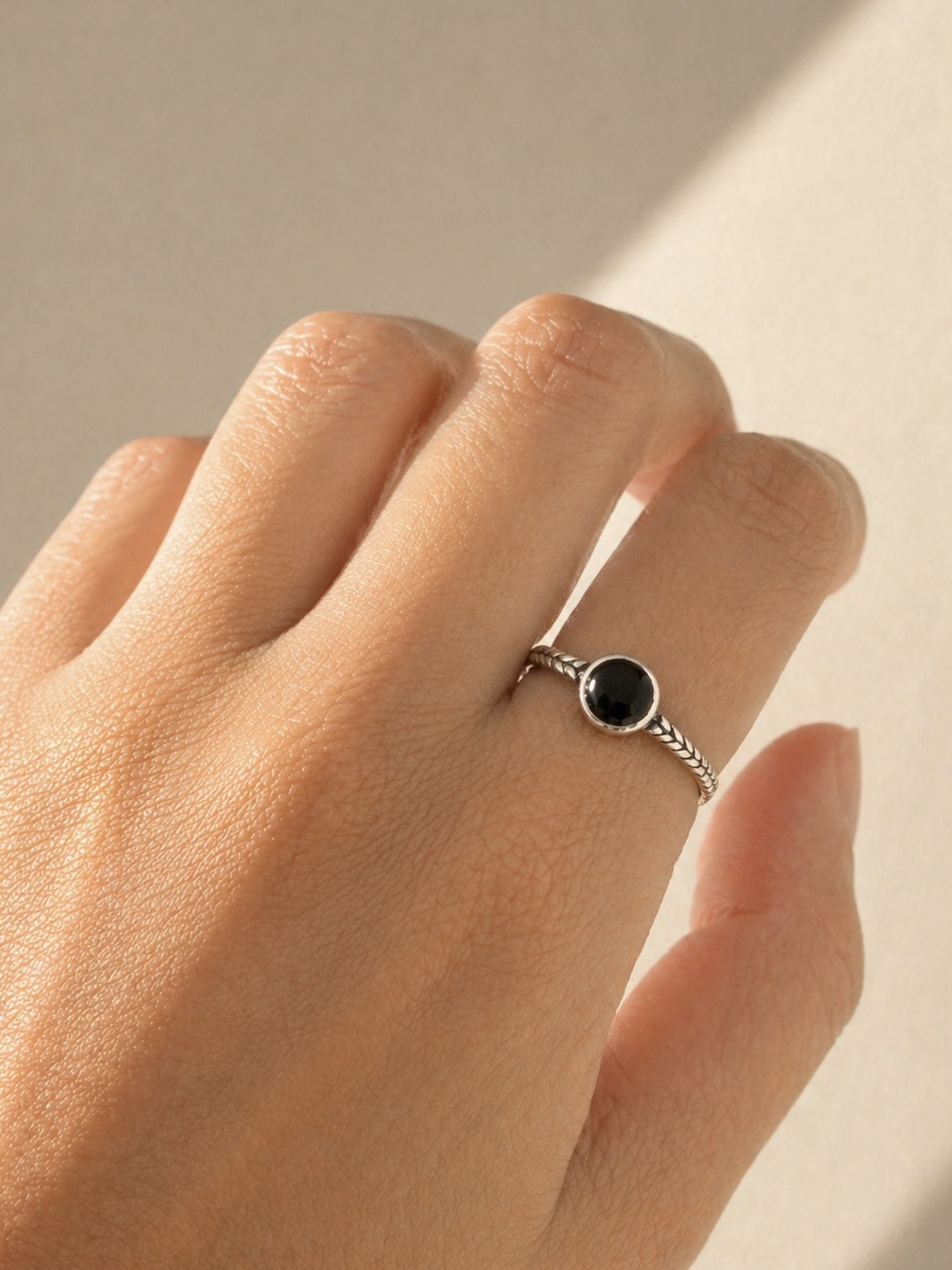 Anillo Ónix- Protección, confianza, seguridad