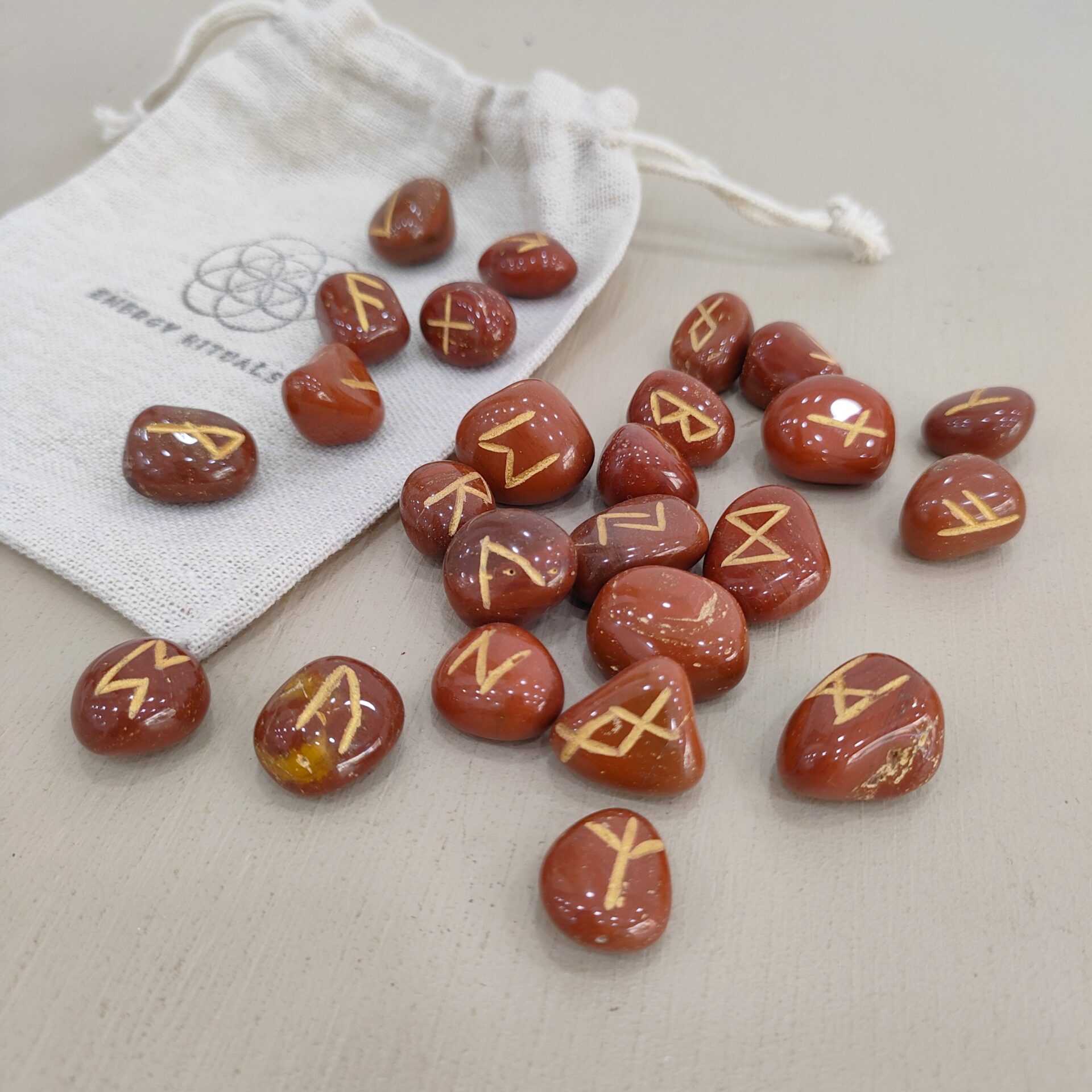 Runas de Jaspe Rojo