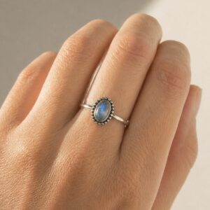 Anillo Labradorita ovalado- Intuición, protección