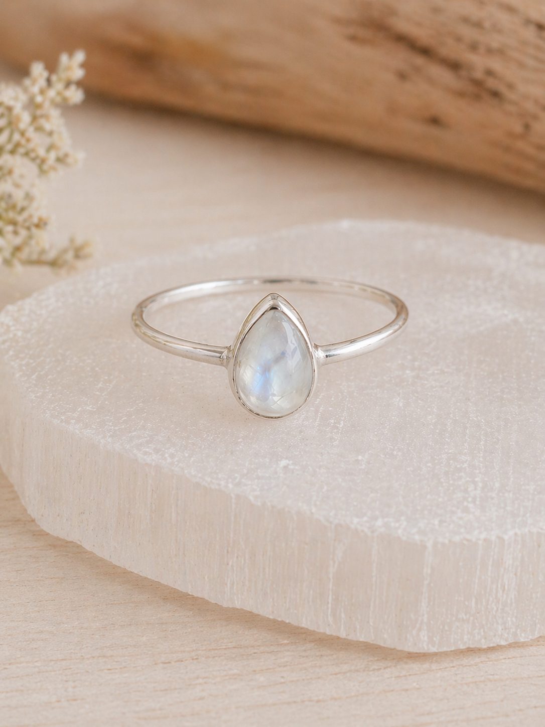 Anillo mini Piedra Luna – Intuición y Nuevos Comienzos - Imagen 2