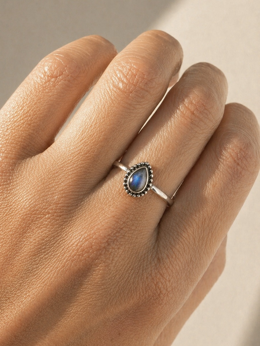 Anillo Labradorita gota- Intuición, Protección