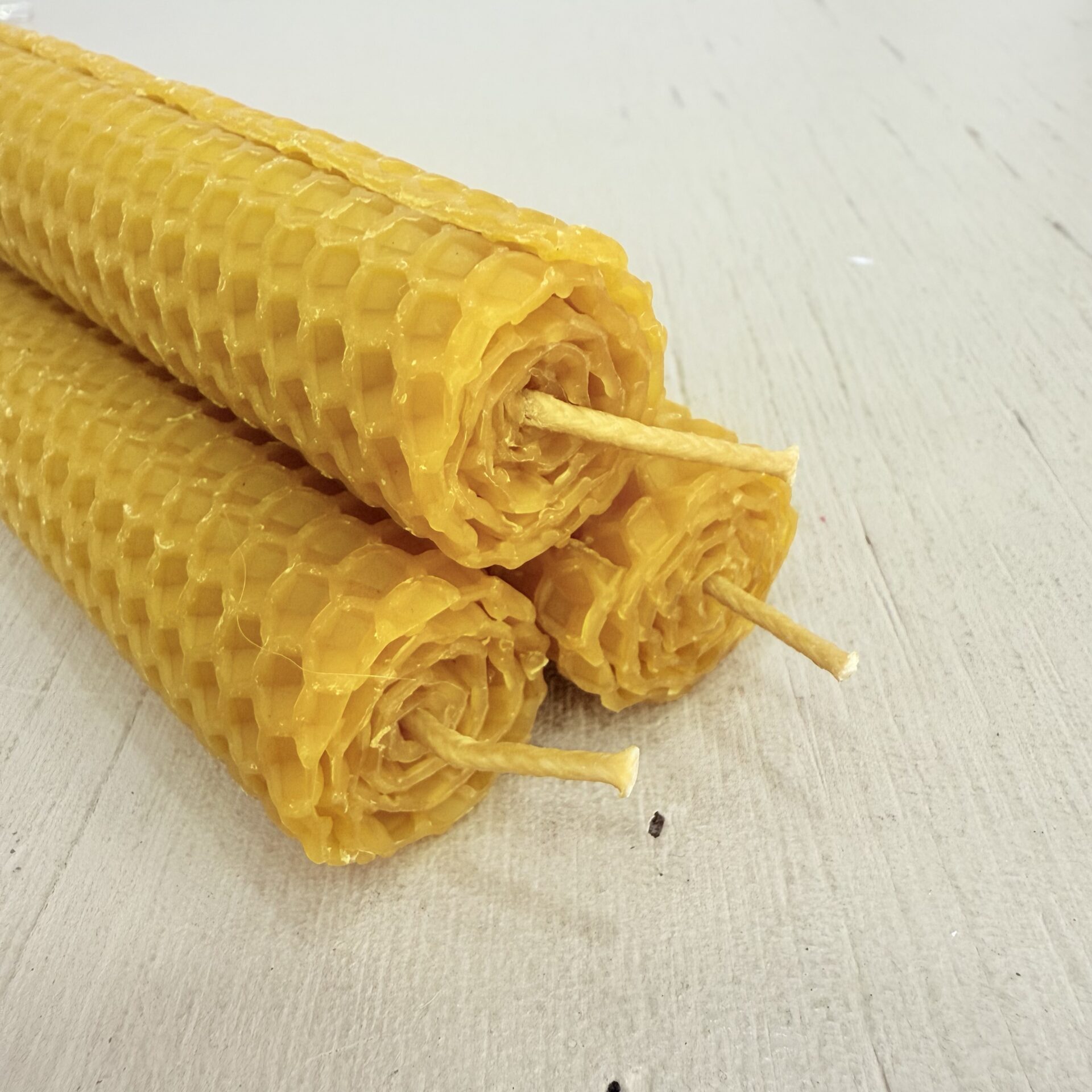 Vela de Miel panal - 2 x 10 cm - Imagen 2