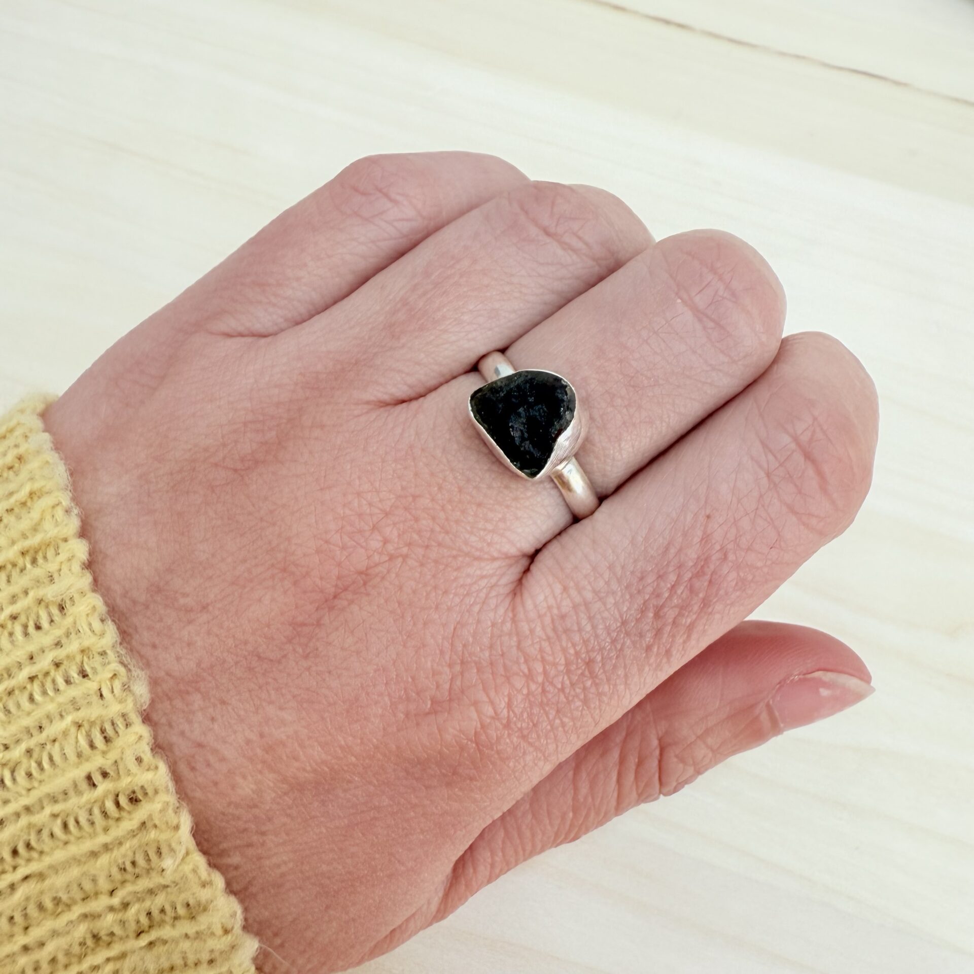 Anillo Moldavita. Talla 22 - Imagen 2