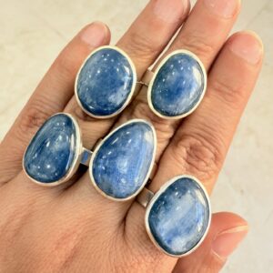 Anillo Cianita Azul. 
Protección - Calma - Conexión espiritual.