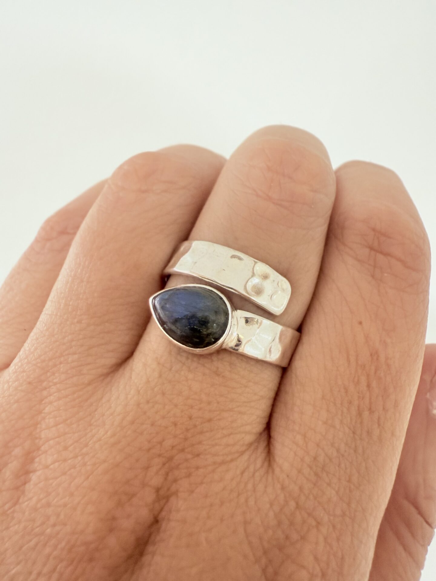 Anillo Labradorita- Intuición y Protección