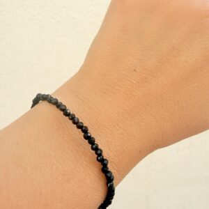 Pulsera Turmalina Facetada y acero.
Protección y Enraizamiento
